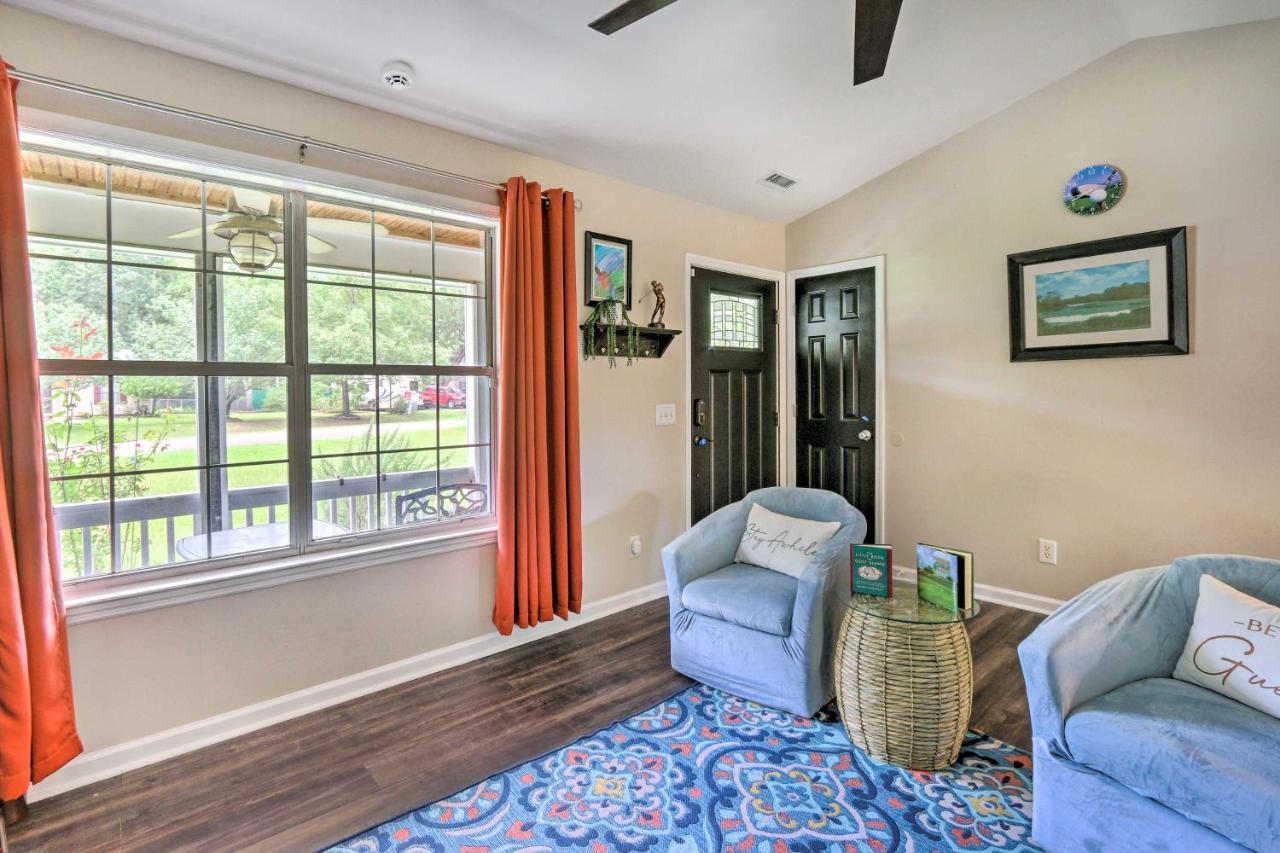 Peaceful Beaufort Home With Front Porch And Grill Exterior foto