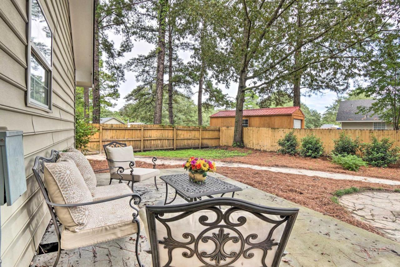 Peaceful Beaufort Home With Front Porch And Grill Exterior foto